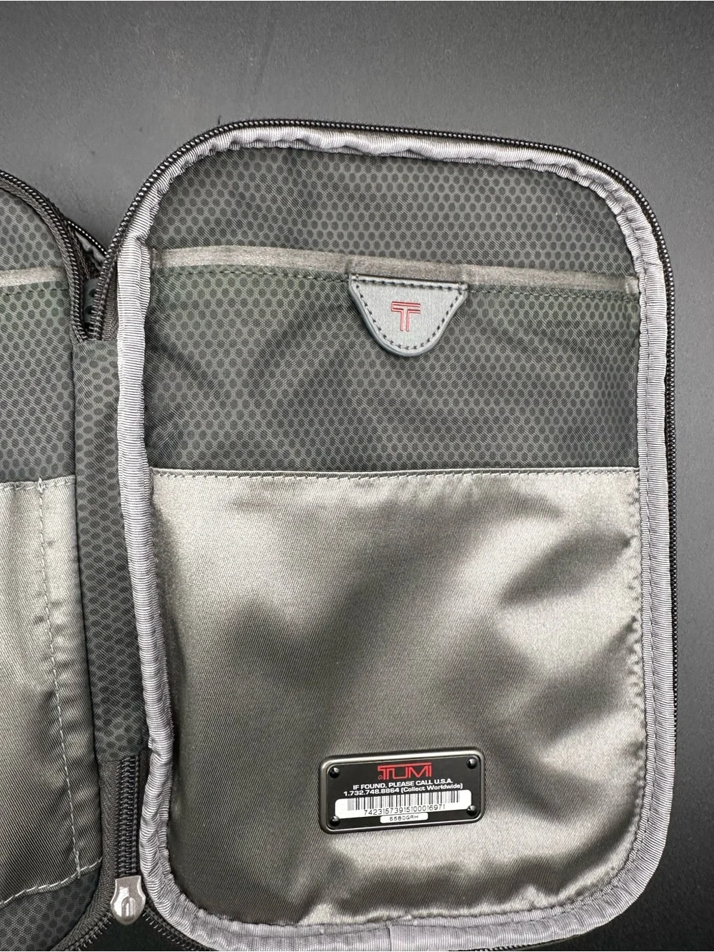Tumi tech black